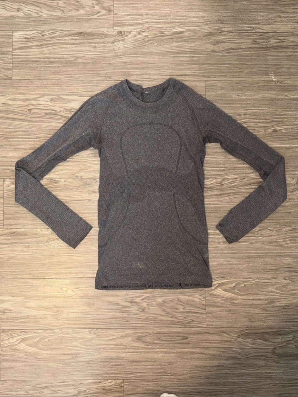 Lululemon Swiftly Tech Comprrssion Long Sleeve Crew Neck Gray Womens Sz 4